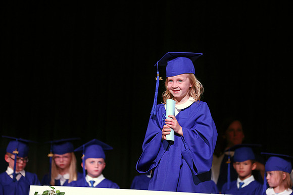 MCGRADUATION25-520