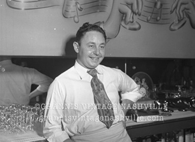 the key bartender 1950023