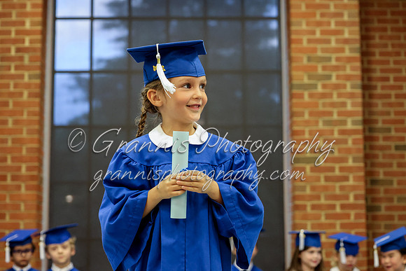 MCGRADUATION24-599