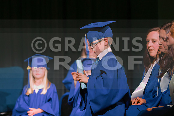 MCGRADUATION25-470