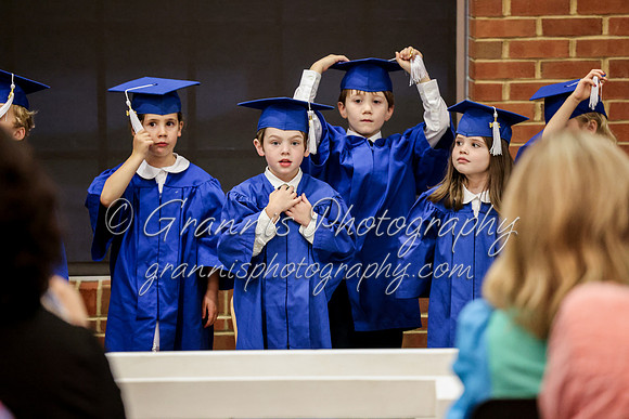 MCGRADUATION24-800
