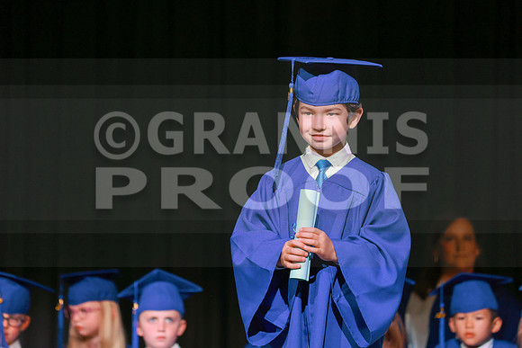 MCGRADUATION25-528