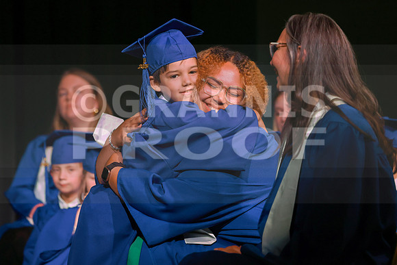 MCGRADUATION25-529