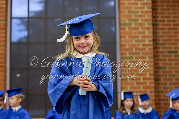 MCGRADUATION24-587