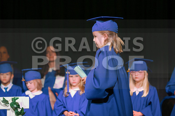 MCGRADUATION25-563