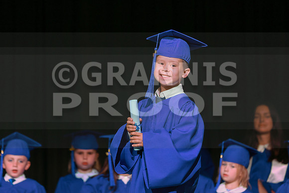 MCGRADUATION25-574
