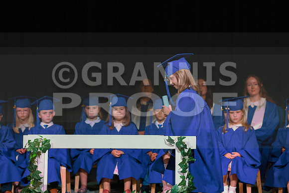 MCGRADUATION25-357