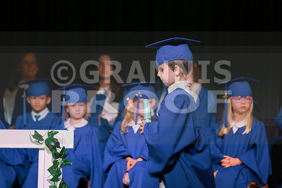 MCGRADUATION25-498