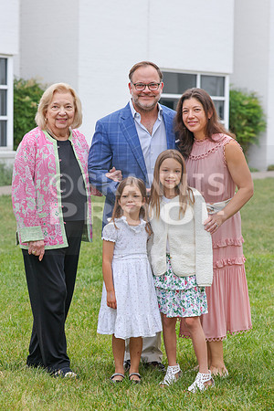 MCGRADFAM26-421
