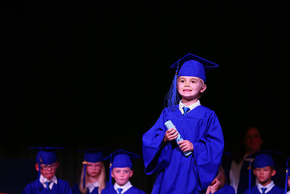 MCGRADUATION25-494