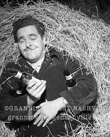 Grannis in Hay