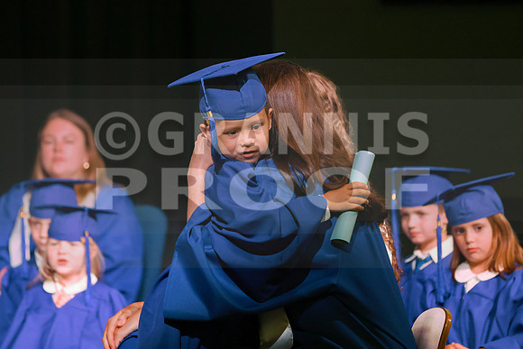 MCGRADUATION25-570