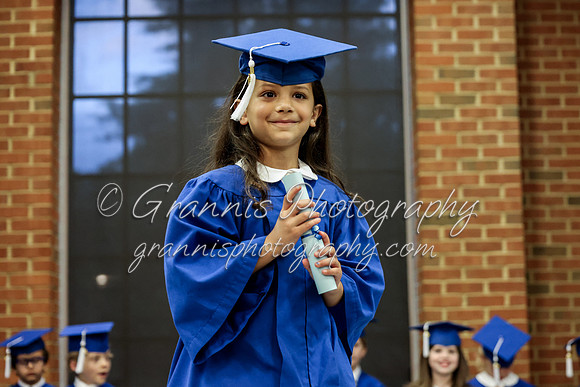 MCGRADUATION24-725