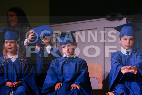MCGRADUATION25-613