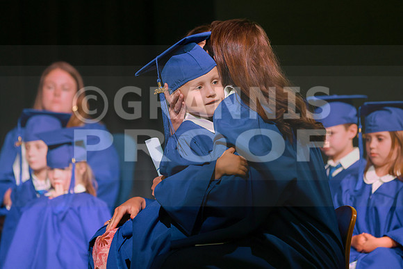 MCGRADUATION25-542