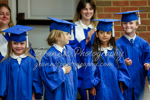 MCGRADUATION24-813