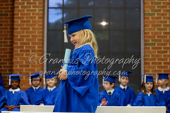 MCGRADUATION24-526