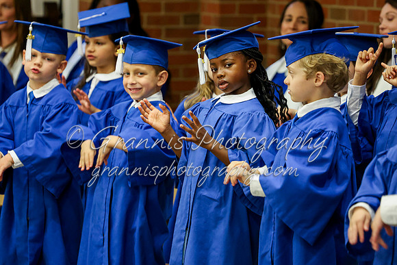 MCGRADUATION24-499
