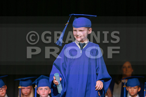 MCGRADUATION25-587