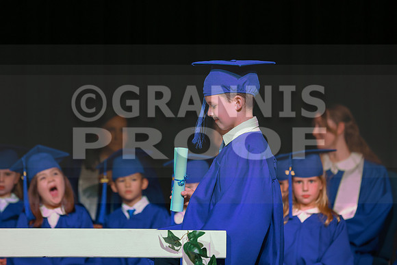 MCGRADUATION25-368