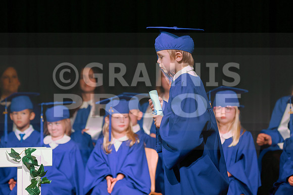 MCGRADUATION25-491