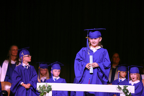 MCGRADUATION25-380