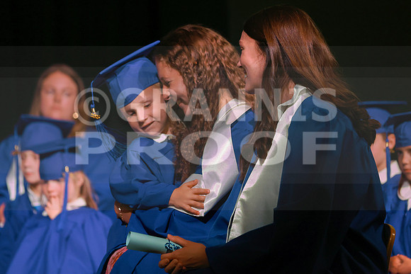 MCGRADUATION25-541