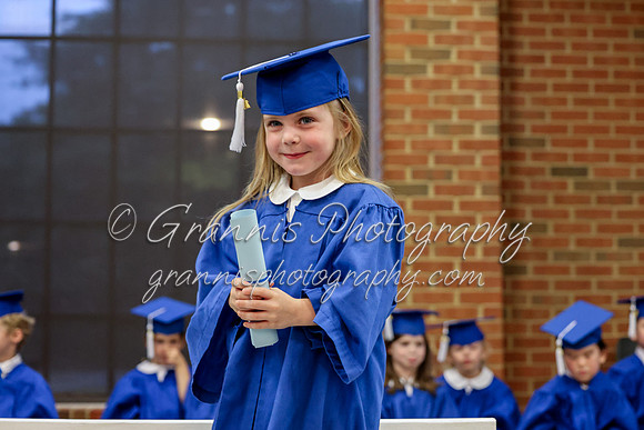 MCGRADUATION24-585