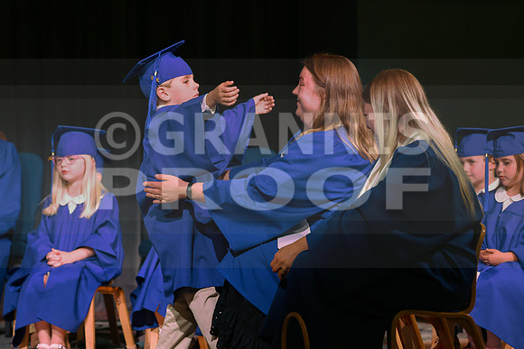 MCGRADUATION25-420