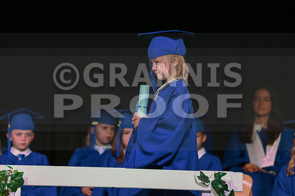 MCGRADUATION25-428