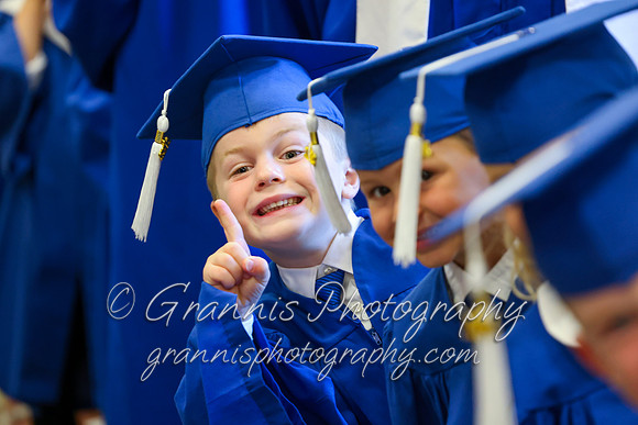 MCGRADUATION22-352