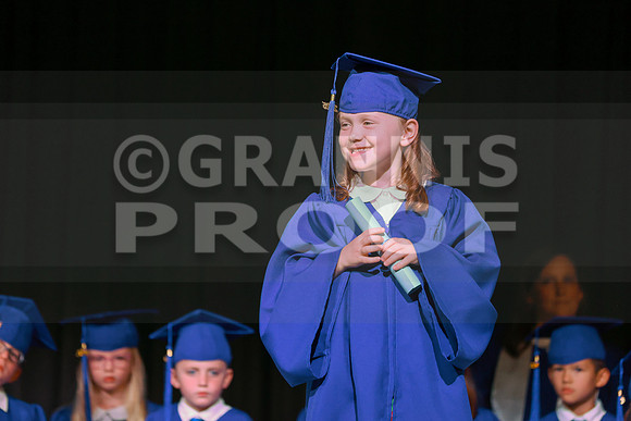 MCGRADUATION25-598