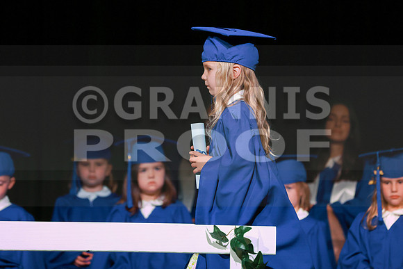 MCGRADUATION25-556