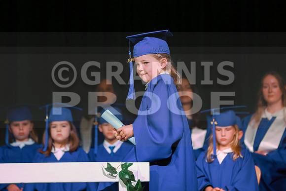 MCGRADUATION25-564