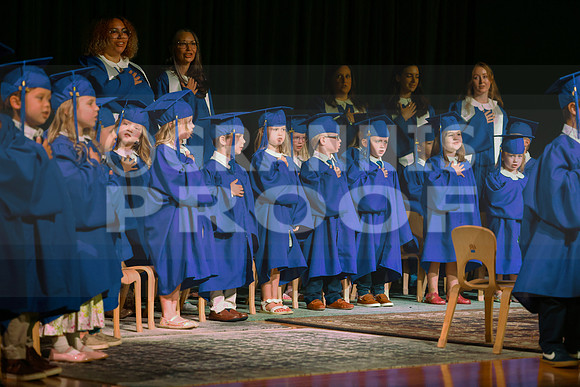 MCGRADUATION25-310
