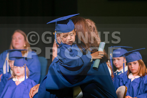 MCGRADUATION25-569