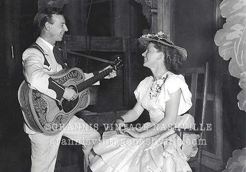 035_Hank Snow & Minnie Pearl