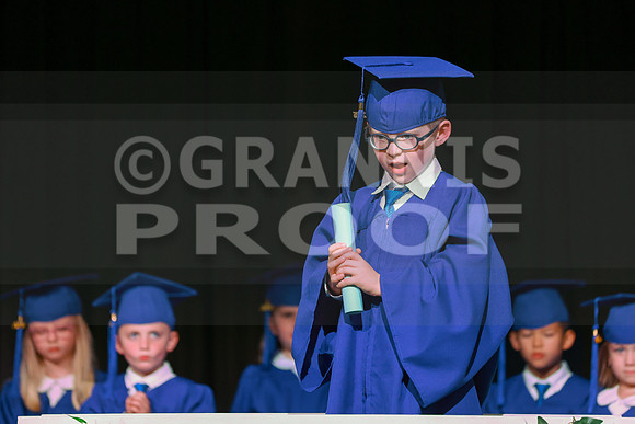 MCGRADUATION25-474