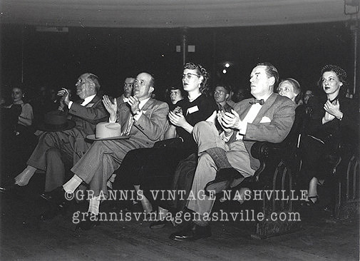 060_Ryman_inside crowd shot