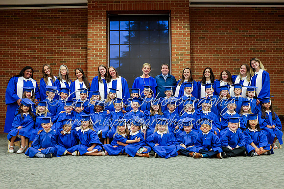 MCGRADUATION24-819