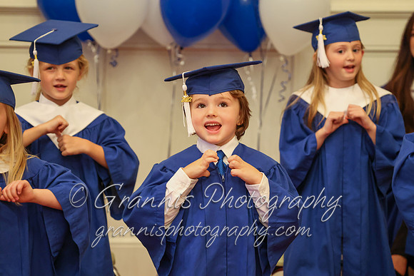 MCGRADUATION22-379