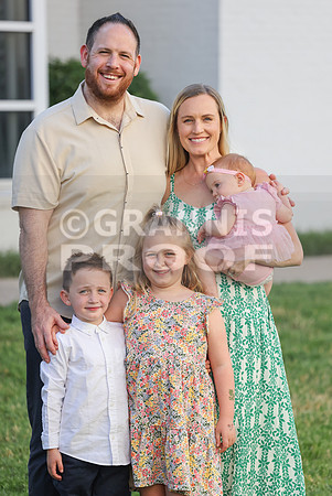 MCGRADUATION25-33