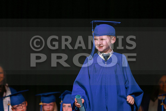 MCGRADUATION25-589