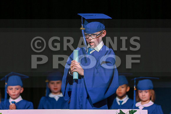 MCGRADUATION25-472