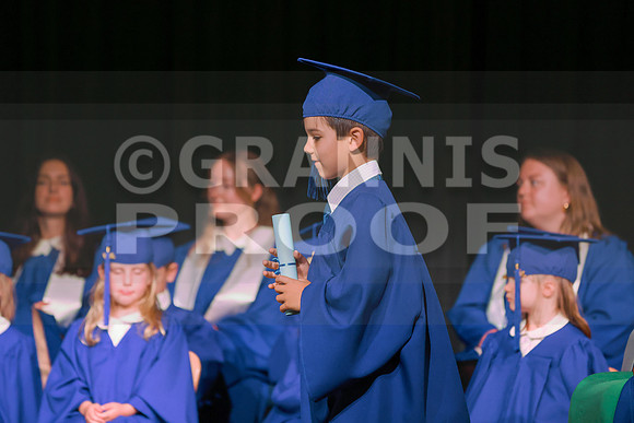 MCGRADUATION25-530