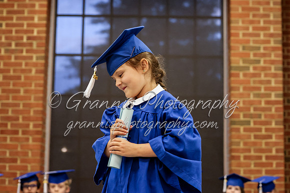 MCGRADUATION24-754