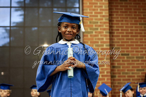 MCGRADUATION24-698