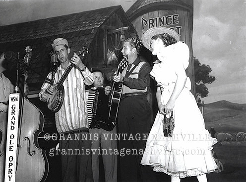 063_Stringbean & Minnie Pearl